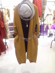 时尚源头，质优价廉——自家工厂直供大牌女装与箱包一站式批发零售