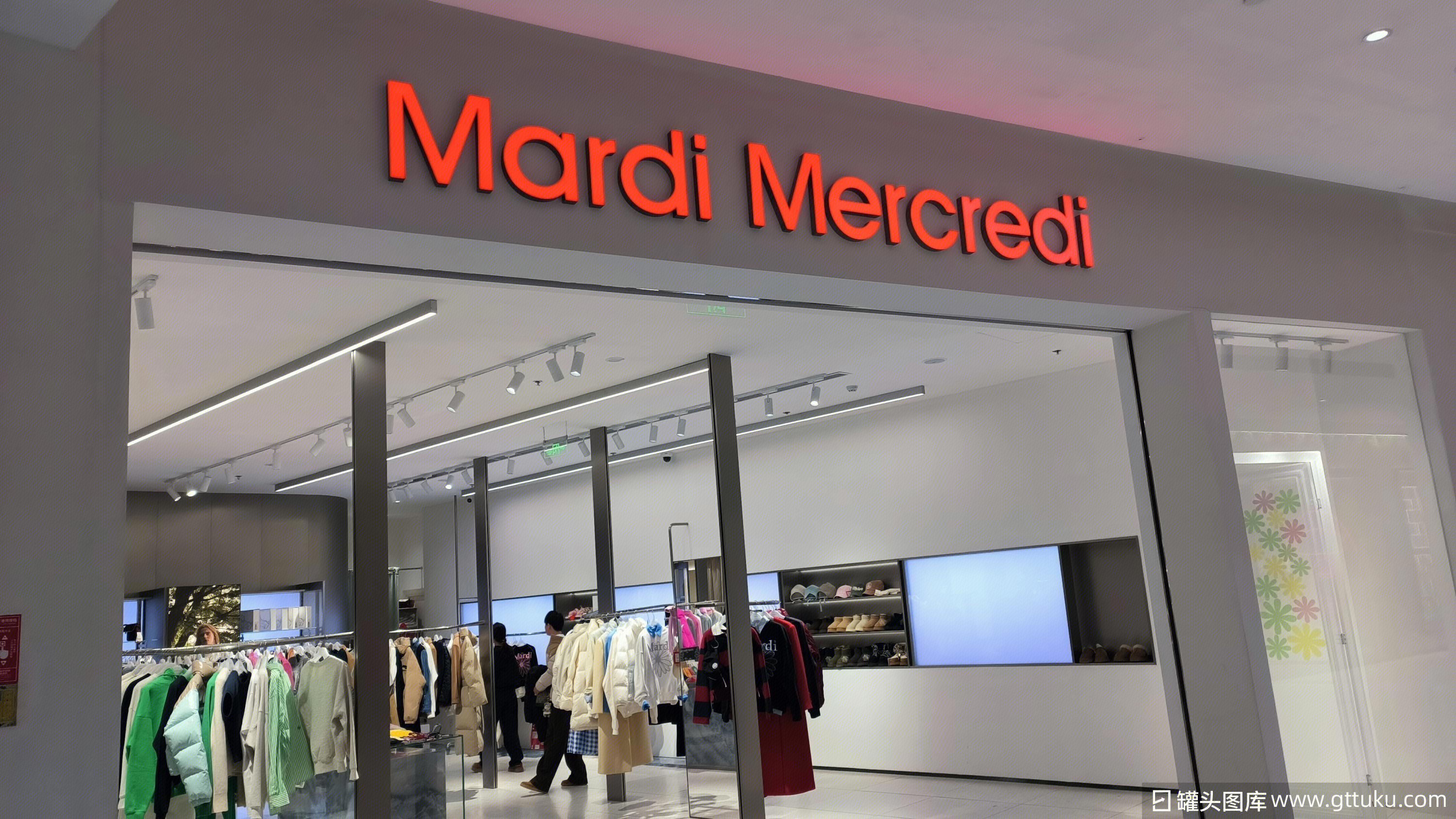 Mardi Mercredi 韩国时尚品牌如何以零售艺术重塑服饰与箱包销售